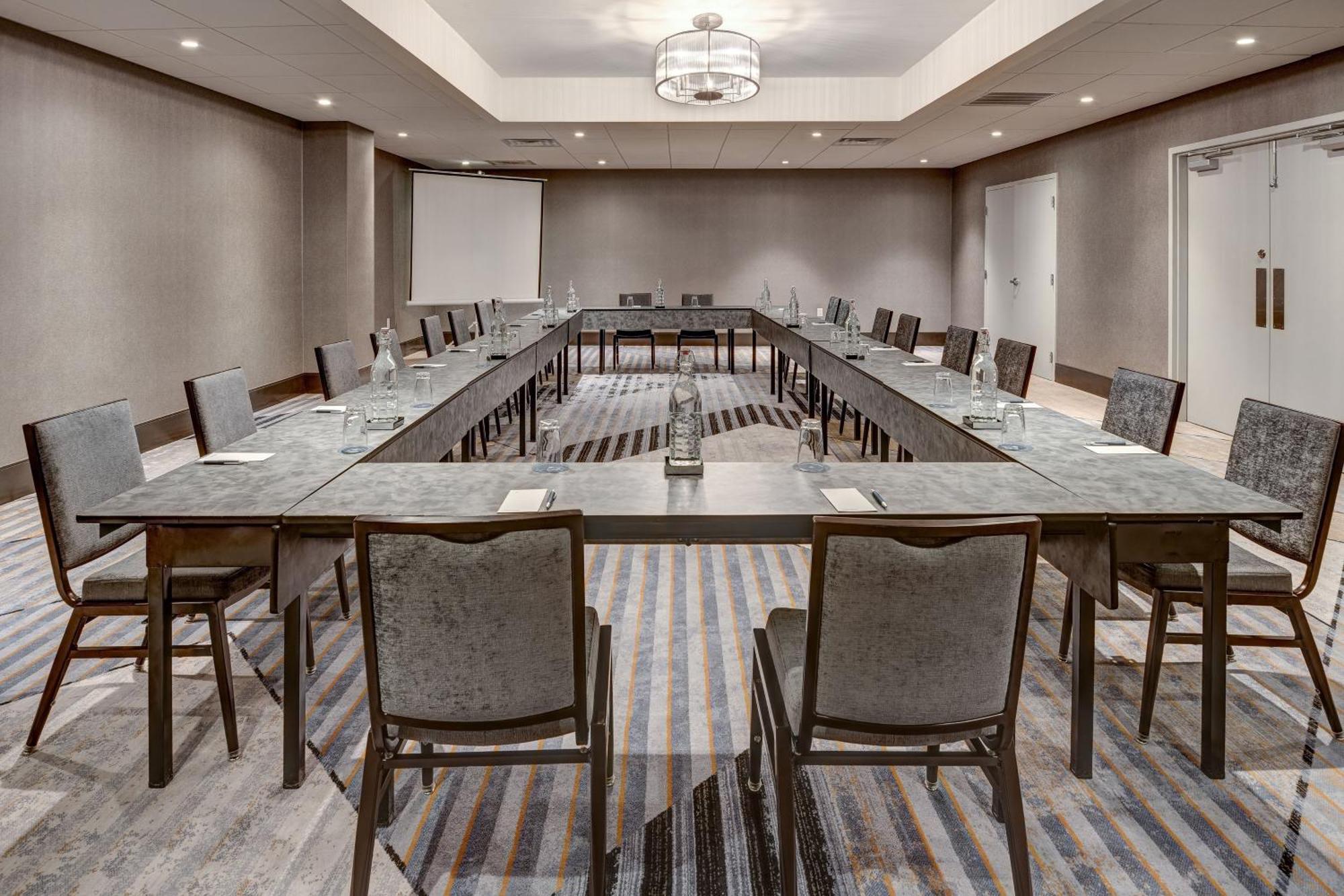 Sheraton Eatontown Hotel Екстериор снимка