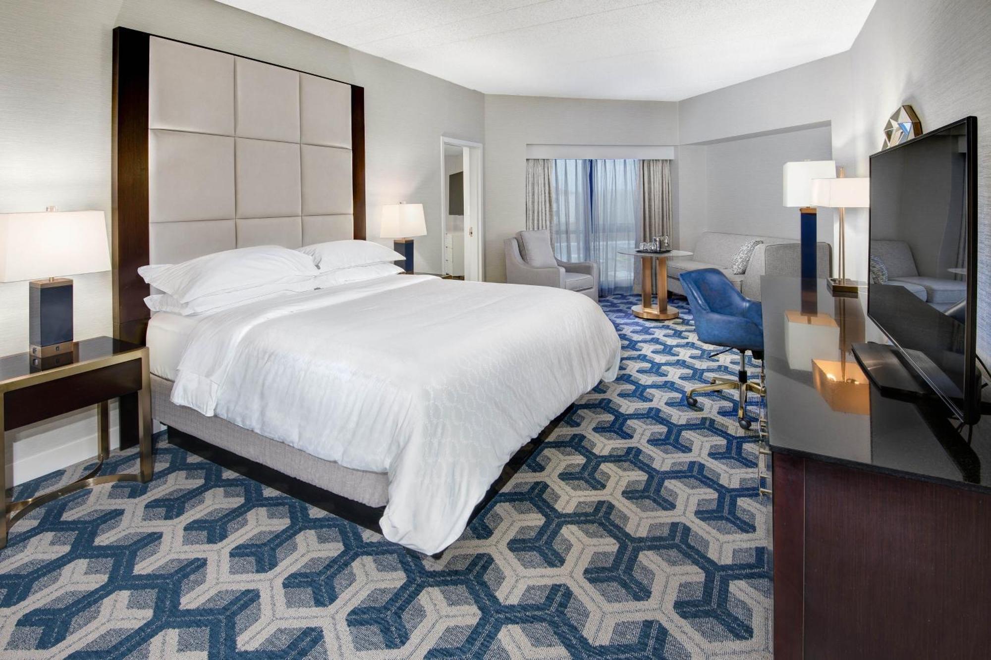Sheraton Eatontown Hotel Екстериор снимка
