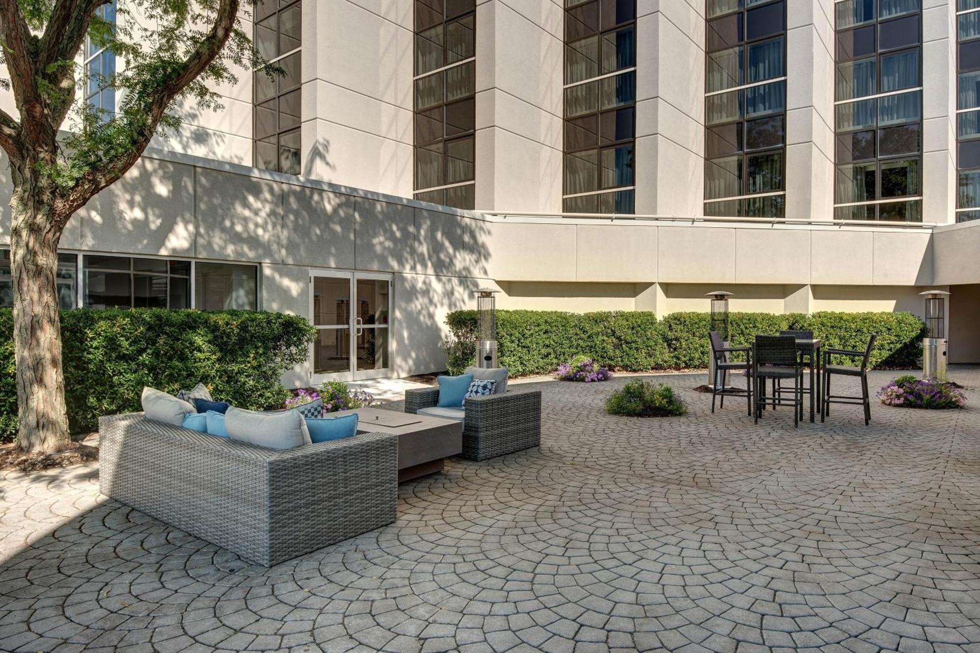 Sheraton Eatontown Hotel Екстериор снимка